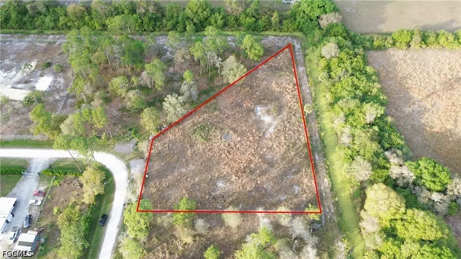 985 N Elk Street, Clewiston, FL 33440 - #3