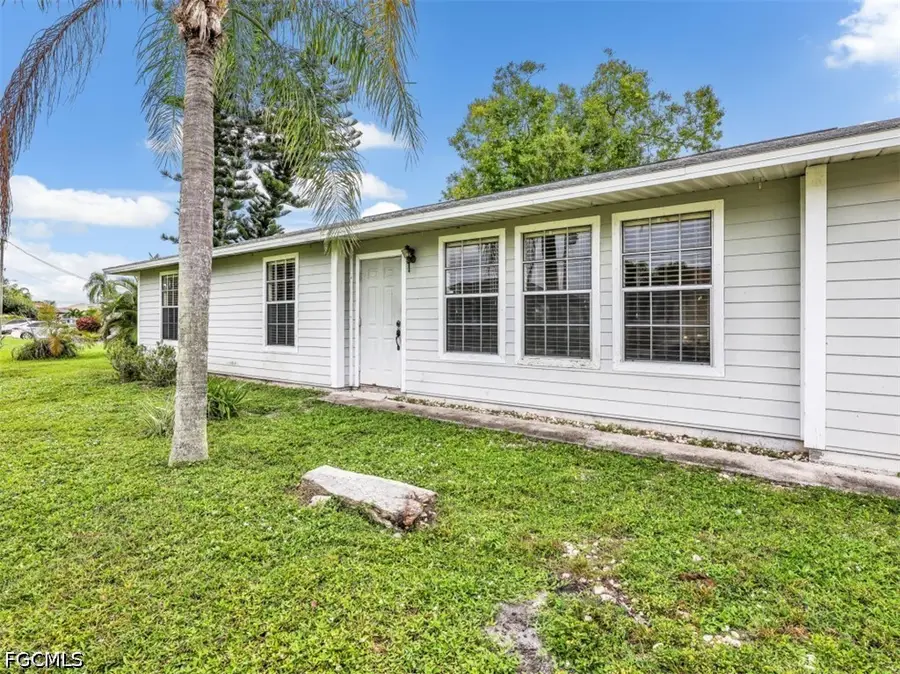 334 SW 28th Terrace, Cape Coral, FL 33914 - #2