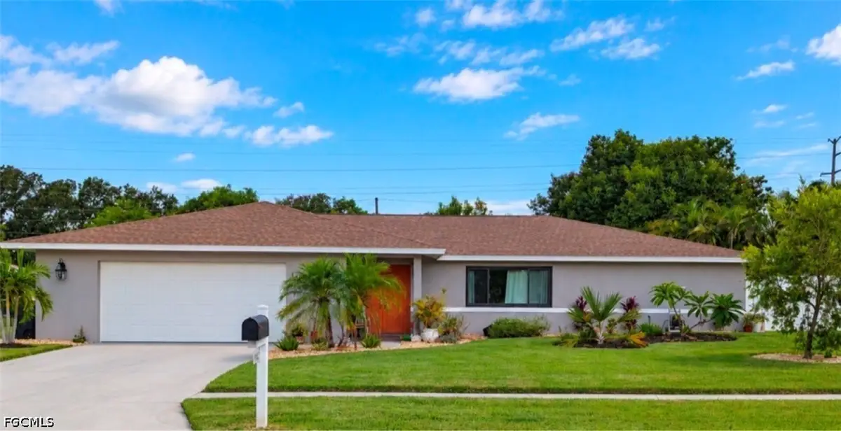 1402 S Larkwood Square, Fort Myers, FL 33919 - #1