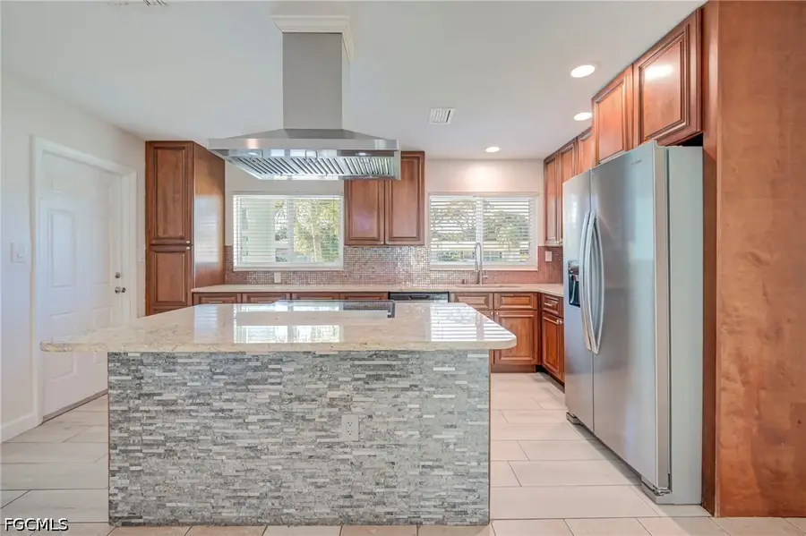 843 Lake Mcgregor Drive, Fort Myers, FL 33919 - #2