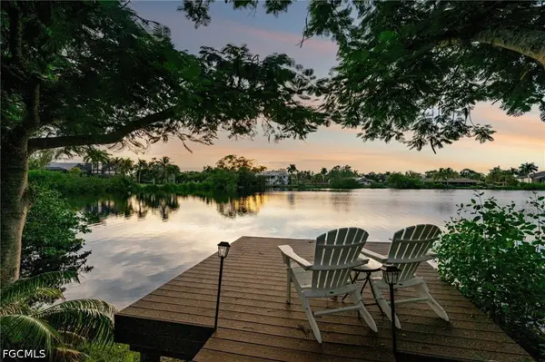 7337 Lake Drive, Fort Myers, FL 33908