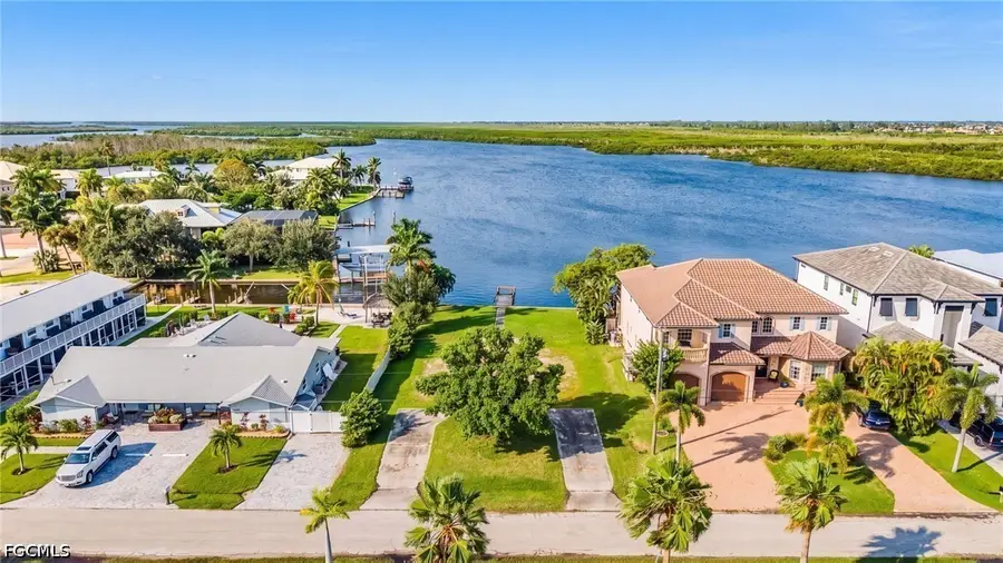 12190 Shoreview Drive, Matlacha, FL 33993 - #2