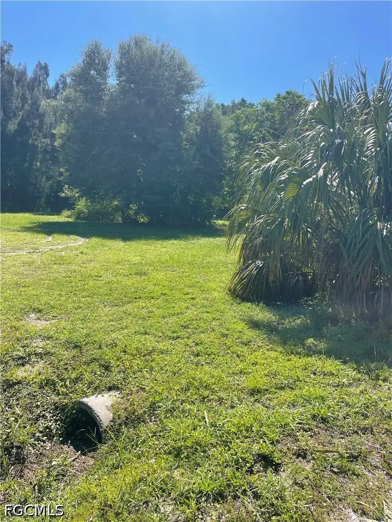 2901 Cocos Avenue, Fort Myers, FL 33901 - #3
