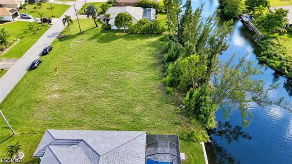 3748 SW 11th Place, Cape Coral, FL 33914