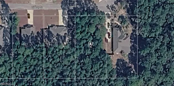 7009 Liberty Street, Navarre, FL 32566