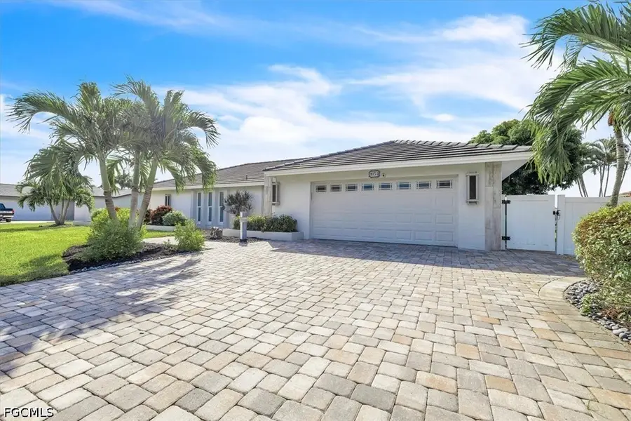 1034 N Waterway Drive, Fort Myers, FL 33919 - #3