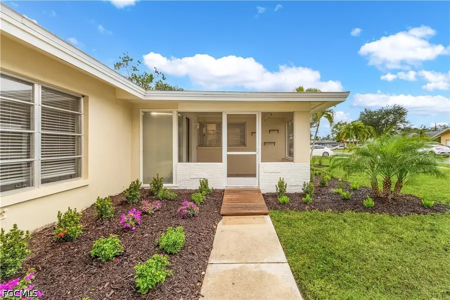 1015 El Mar Avenue, Fort Myers, FL 33919 - #3