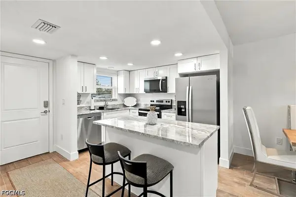 16881 Davis Road #813, Fort Myers, FL 33908