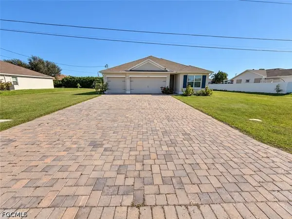 429 NE Juanita Place, Cape Coral, FL 33909