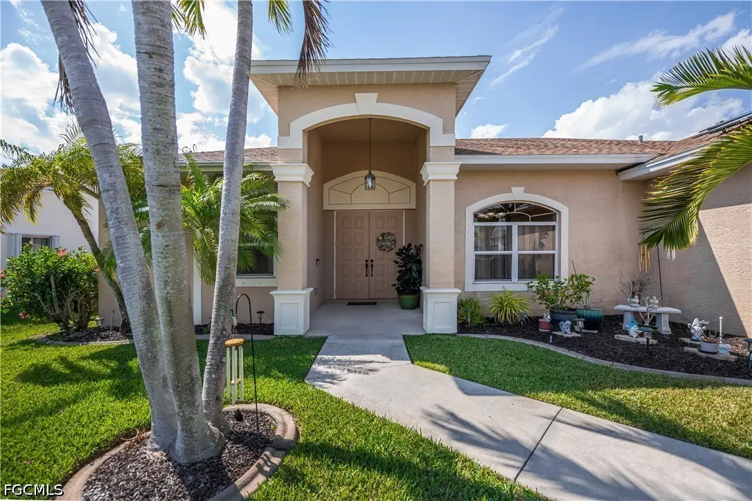 1230 SE 3rd Avenue, Cape Coral, FL 33990 - #1