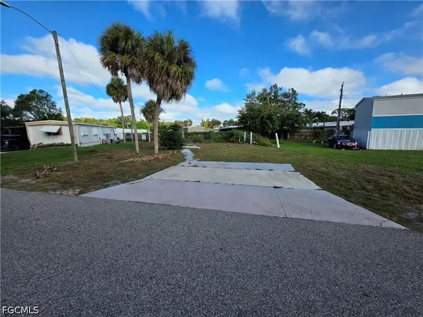 3619 Unique Circle, Fort Myers, FL 33908