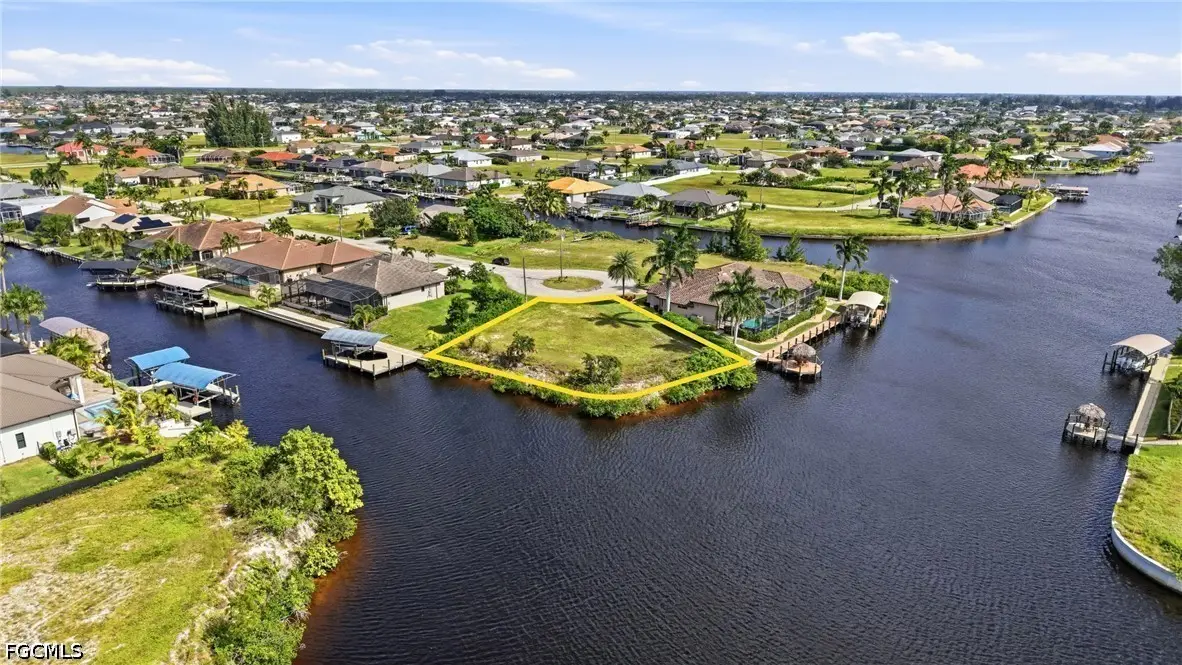 1002 NW 39th Avenue, Cape Coral, FL 33993 - #1