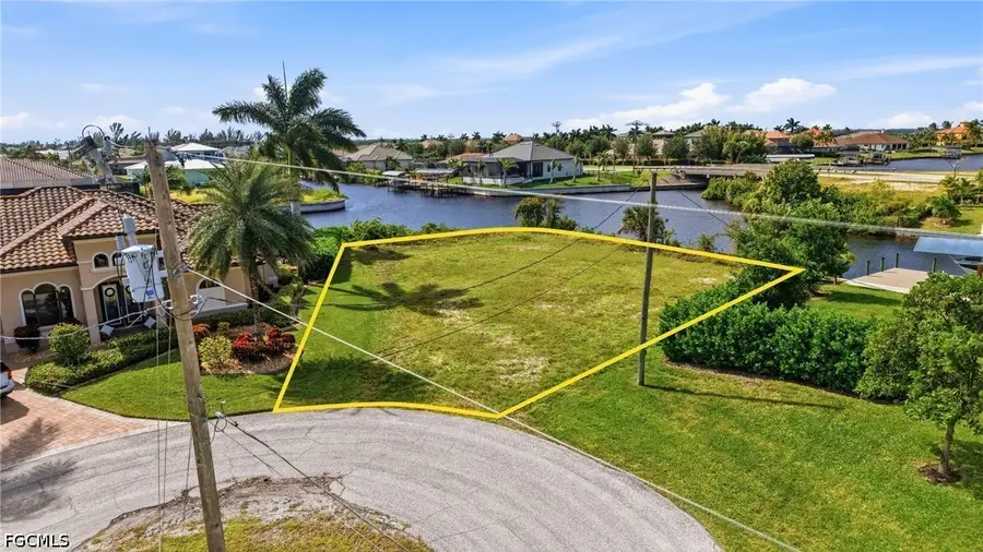 1002 NW 39th Avenue, Cape Coral, FL 33993 - #3