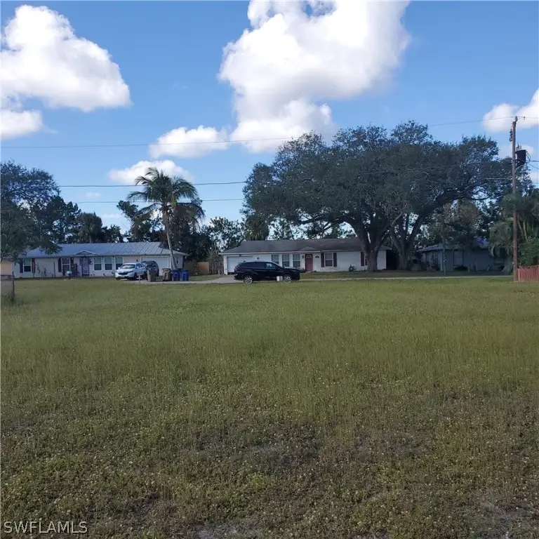 2211 Safe Harbour Court, Alva, FL 33920 - #2