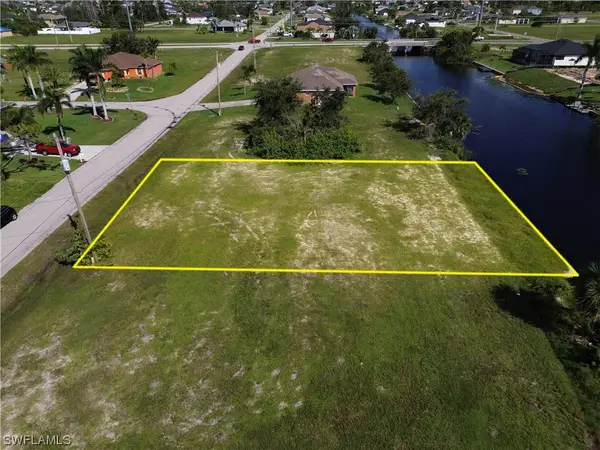2436 SW 1st Terrace, Cape Coral, FL 33991