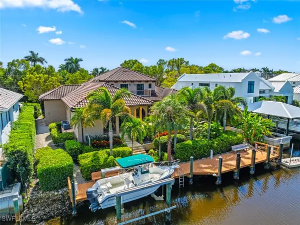 611 18th Avenue S, Naples, FL 34102