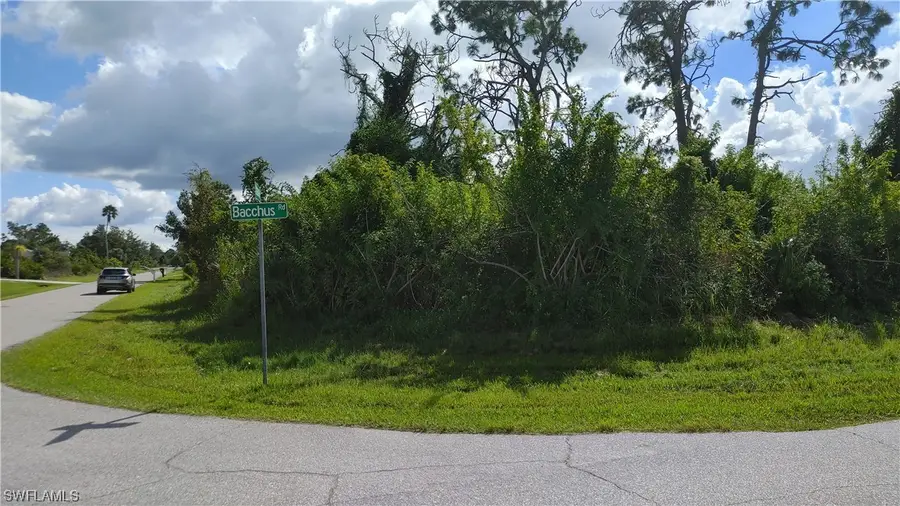 12381 Bacchus Road, Port Charlotte, FL 33981 - Image #2