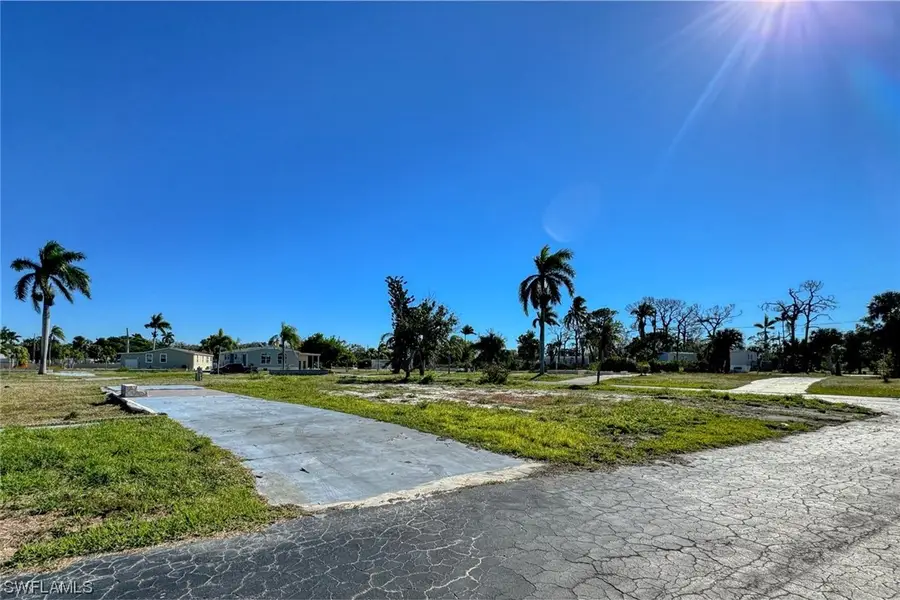 27 Cottonwood Drive, Fort Myers, FL 33908 - #3