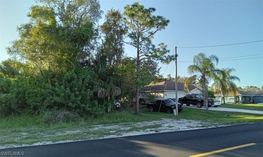 329 Parkdale Boulevard, LEHIGH ACRES, FL 33974 ERA