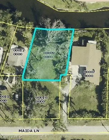 7204 + 7202 Maida Lane, Fort Myers, FL 33908