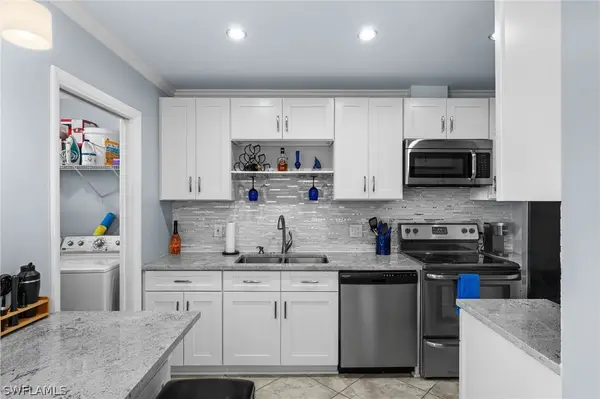 788 Park Shore Drive #H31, Naples, FL 34103