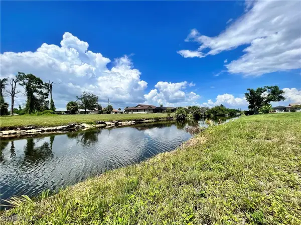 76 Mark Twain Lane, Rotonda West, FL 33947