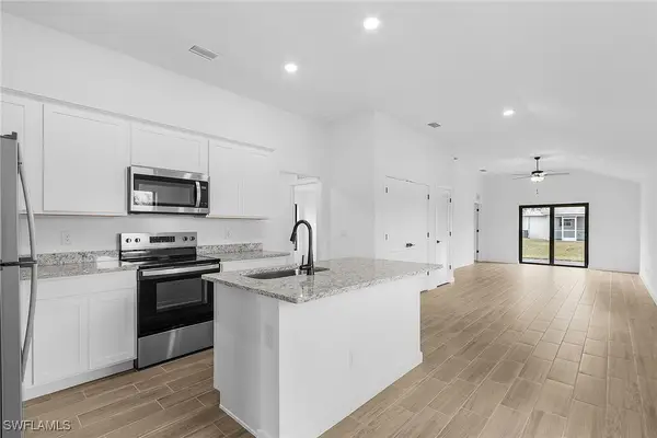 2739 NE 5th Avenue, Cape Coral, FL 33909