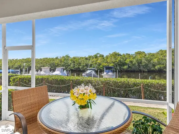 206 Newport Drive #805, Naples, FL 34114