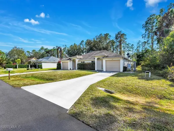 1068/1070 Ainsworth Street E, Lehigh Acres, FL 33974