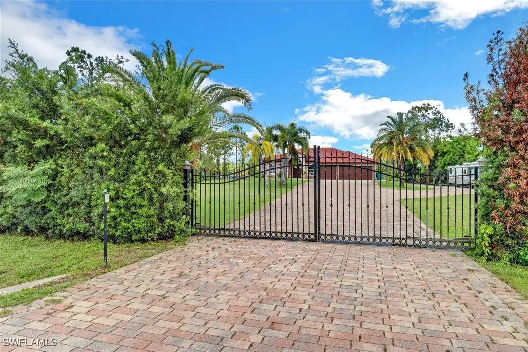 1911 47th Avenue Ne, Naples, FL 34120 - Image #1