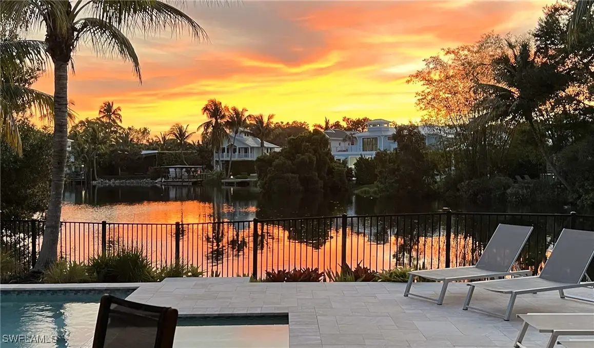 1050 11th Street N, Naples, FL 34102 - Image #1