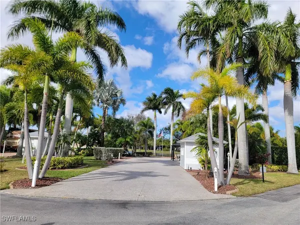 10241 Surfwood Court, Fort Myers, FL 33905