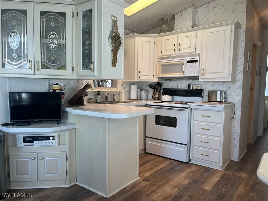 11011 Sunglow Lane, Fort Myers, FL 33908 - Image #2