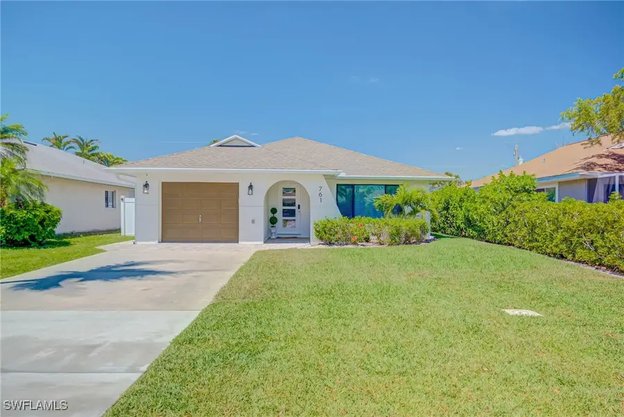 761 99th Avenue N, Naples, FL 34108 - #2