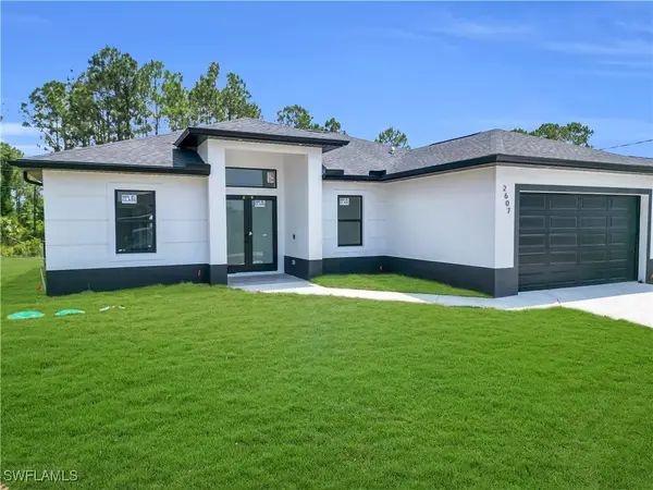 2607 45th St W, Lehigh Acres, FL 33971