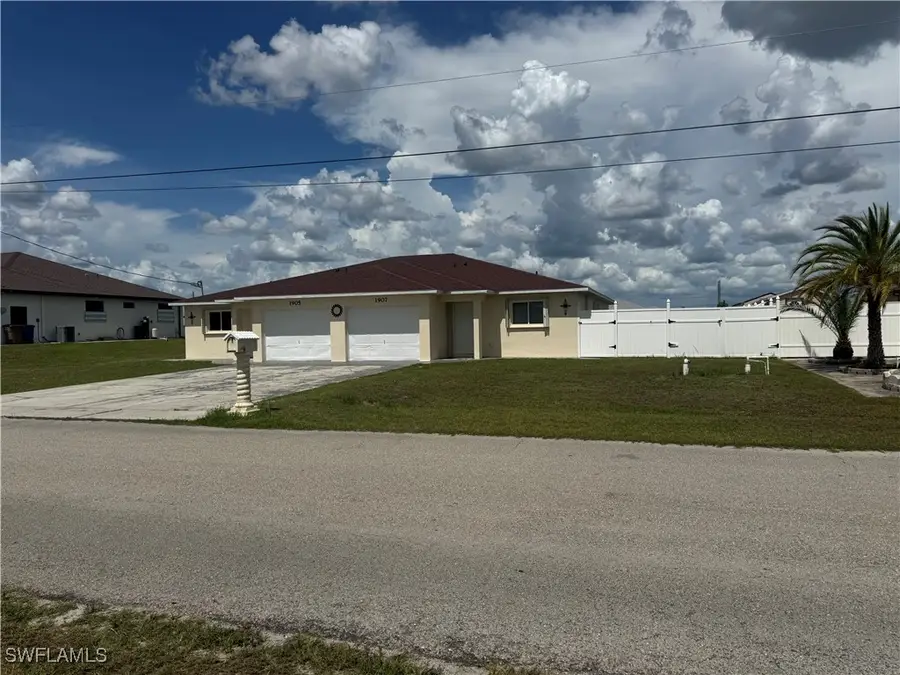 1905/1907 Gordon Avenue S, Lehigh Acres, FL 33973 - Image #3