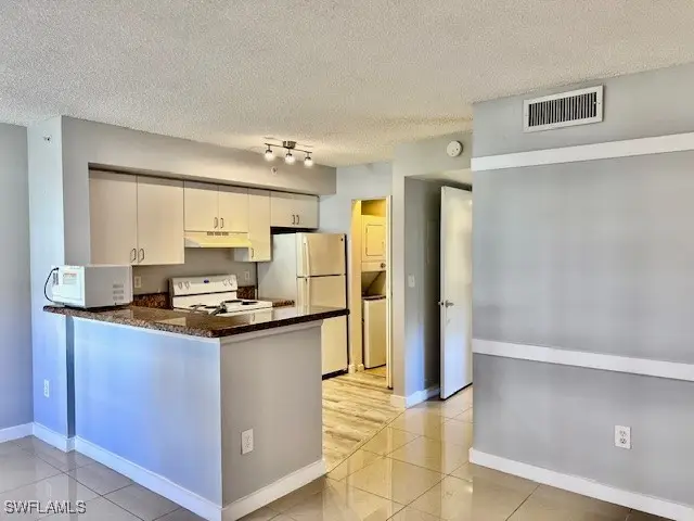 1185 Wildwood Lakes Boulevard #101, Naples, FL 34104 - Image #3