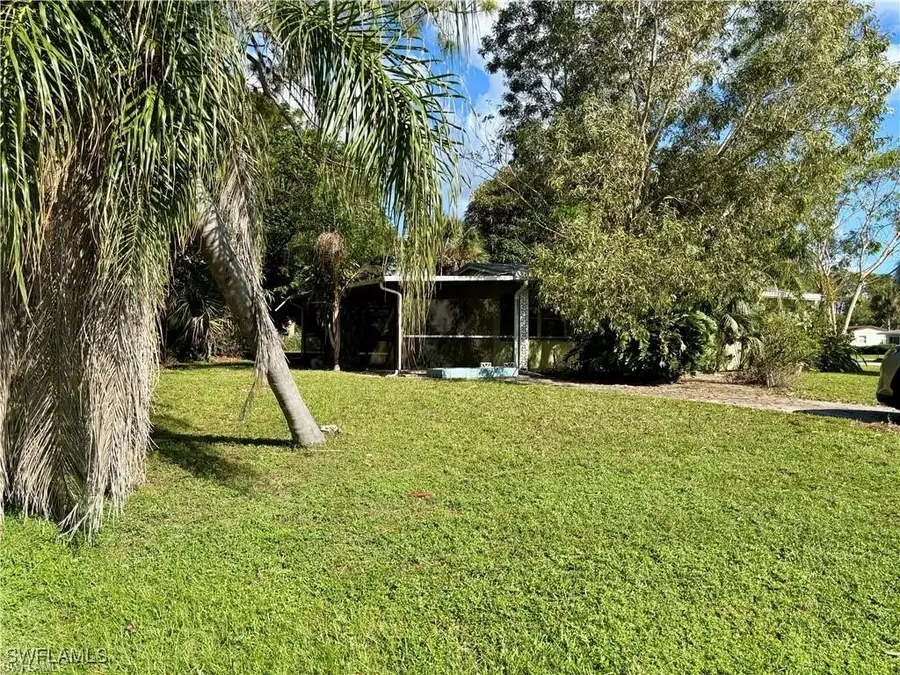 697 Pine Vale Drive, Naples, FL 34104 - Image #2