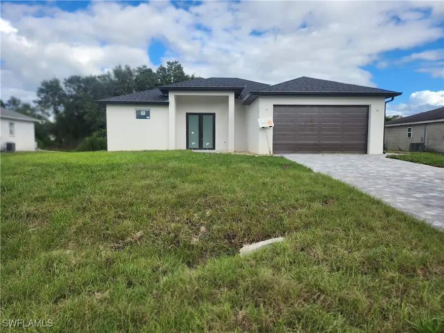 6036 Latimer Avenue, Fort Myers, FL 33905 - Image #2