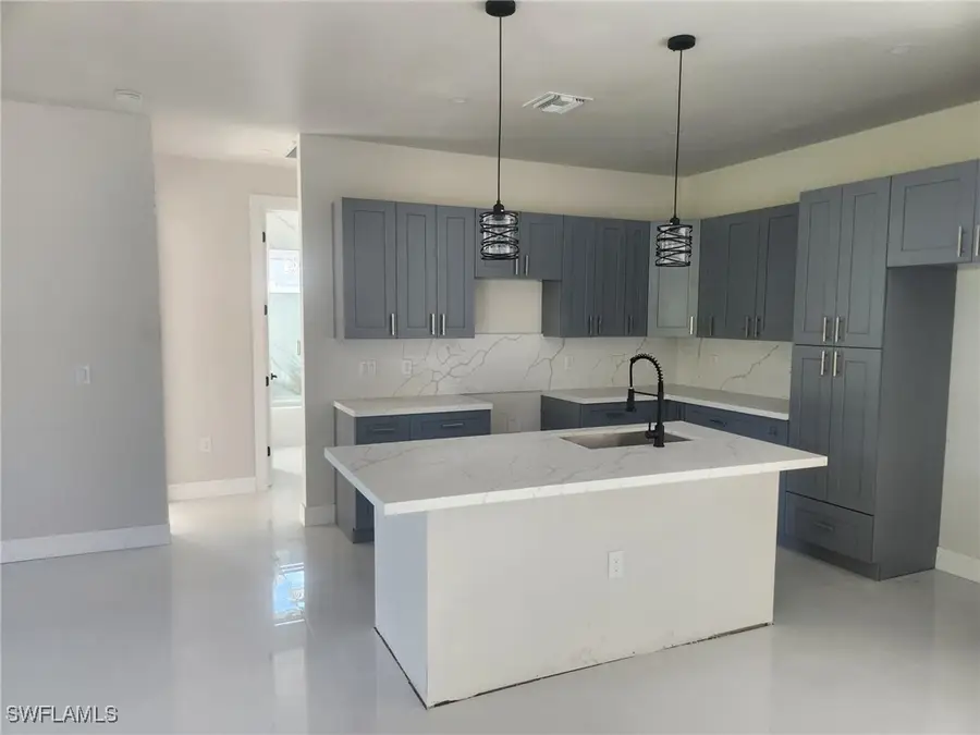 6036 Latimer Avenue, Fort Myers, FL 33905 - Image #3