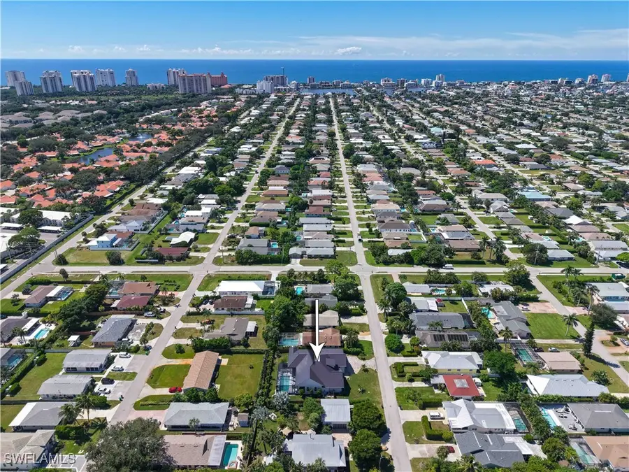 818 93rd Avenue N, Naples, FL 34108 - Image #3