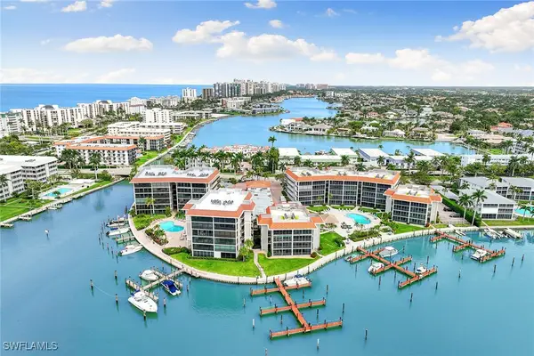 222 Harbour Drive #116, Naples, FL 34103