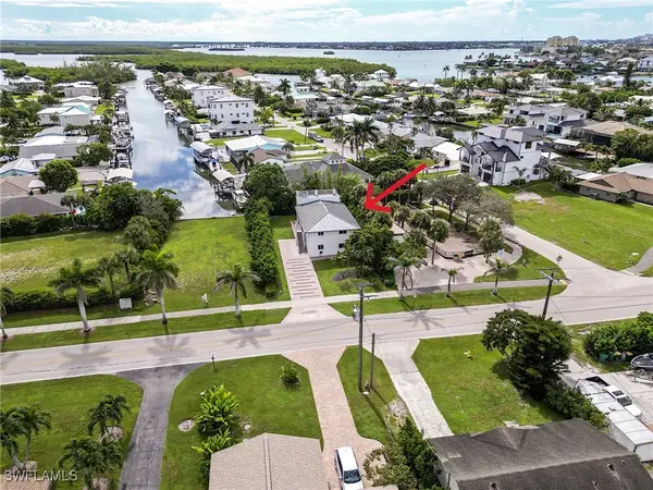 145 Capri Boulevard, Naples, FL 34113