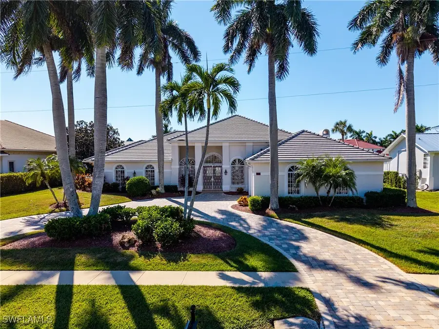 520 Alameda Court, Marco Island, FL 34145 - Image #2