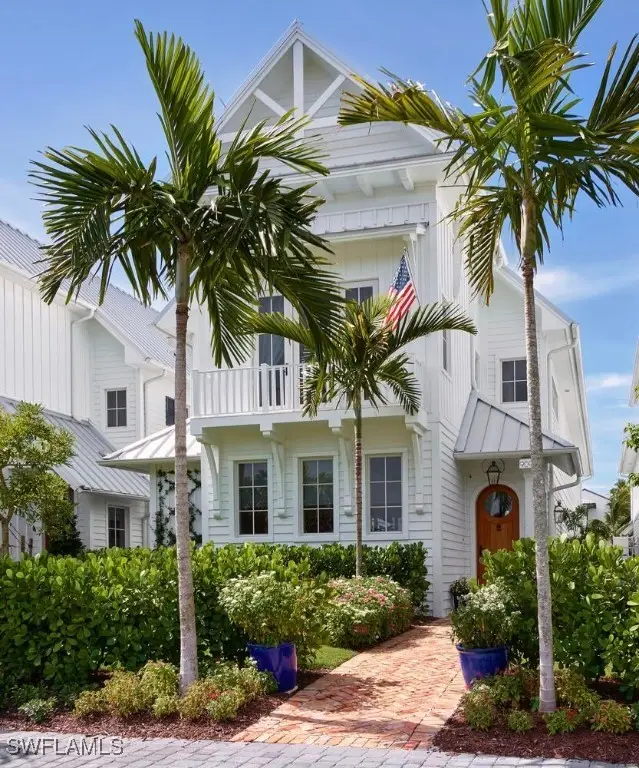 909 10th Avenue S, Naples, FL 34102 - Image #1