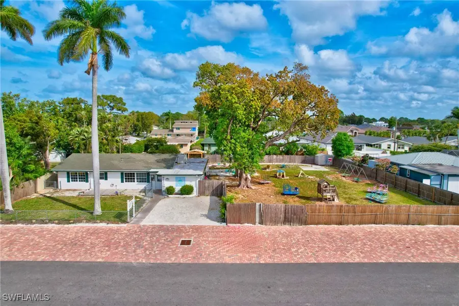 727 & 731 108th Avenue N, Naples, FL 34108 - Image #2