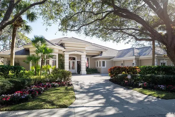 896 Barcarmil Way, Naples, FL 34110