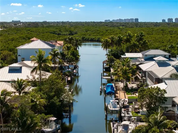 1292 Venetian Way, Naples, FL 34110