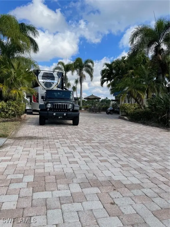 4505 Southern Breeze Drive, Naples, FL 34114