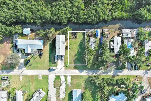 6 Spoonbill Avenue, Everglades City, FL 34139